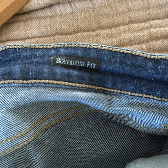 Judy Blue | Boyfriend Fit | 9/29 | Heavily Distressed - Picture 10 of 11